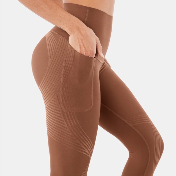 Women’s Fanka size small leggings - Picture 3 of 11